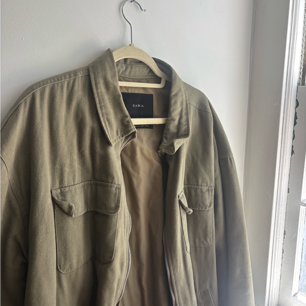 Zara Men's Military-Style Field Jacket in Olive